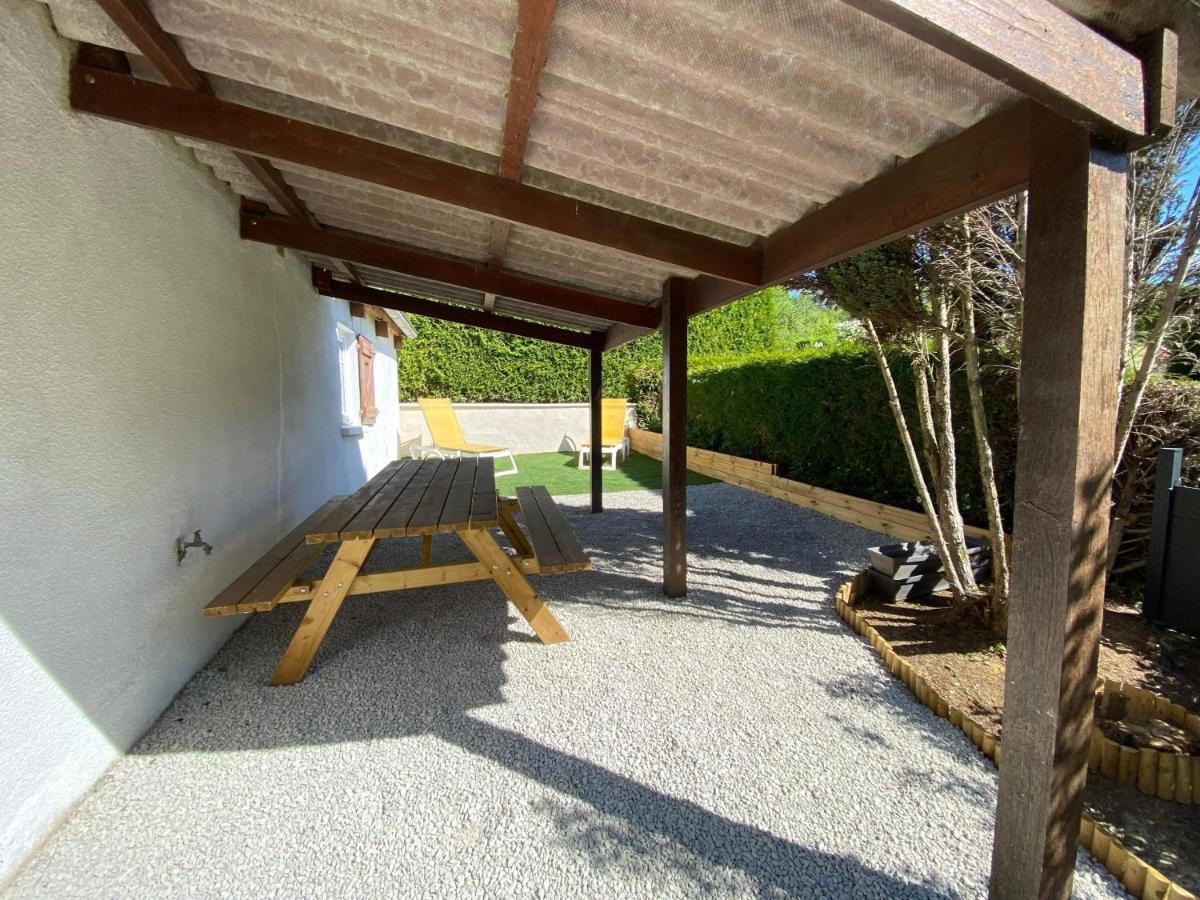 Maison Bord De Lac De Charmes Bannes  Exterior foto